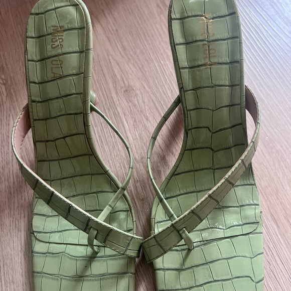 Green Croc-Embossed Women's Sandals Size 7 - Picture 2 of 7
